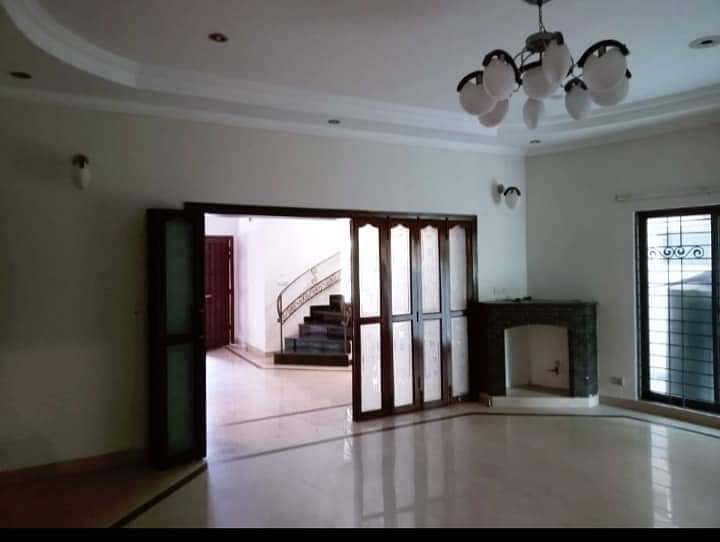 16 Marla 6 Bed House For Commercial Use Available in Gulraiz Housing Scheme 5