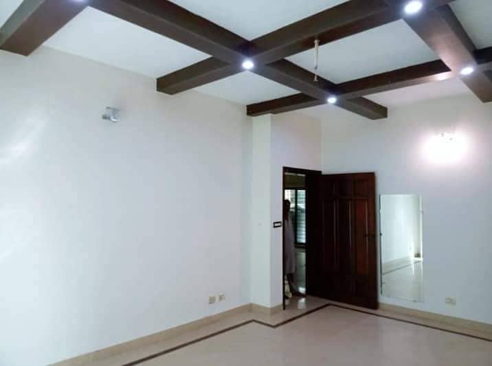 16 Marla 6 Bed House For Commercial Use Available in Gulraiz Housing Scheme 8