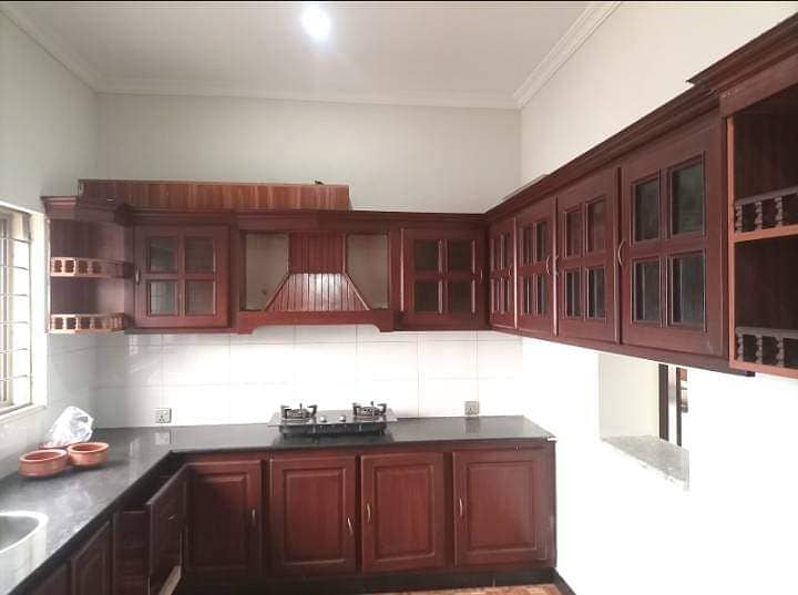 10 Marla 2 Bed Upper Portion For Rent Available in Bahria Phase 3 2