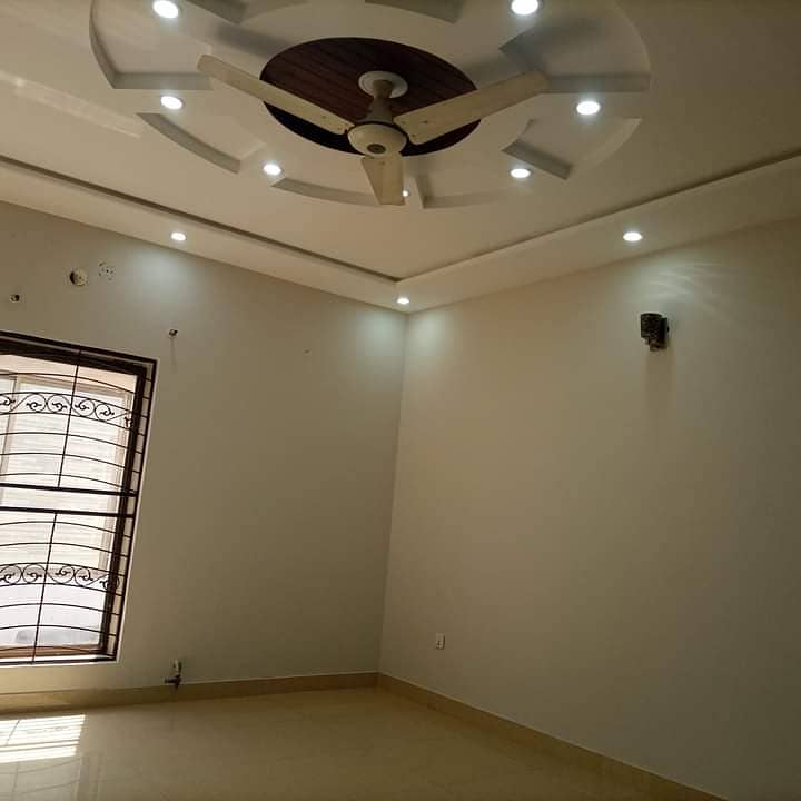 10 Marla 2 Bed Upper Portion For Rent Available in Bahria Phase 3 5