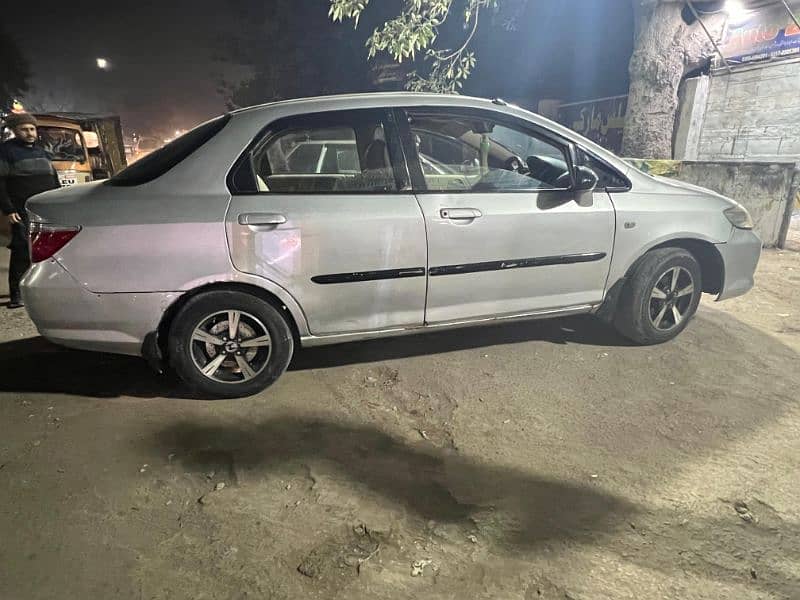 Honda City IDSI 2006 good condition 2