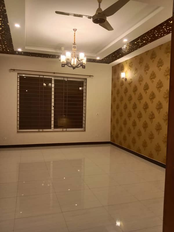 12 Marla House For Rent Available in Media Town 5