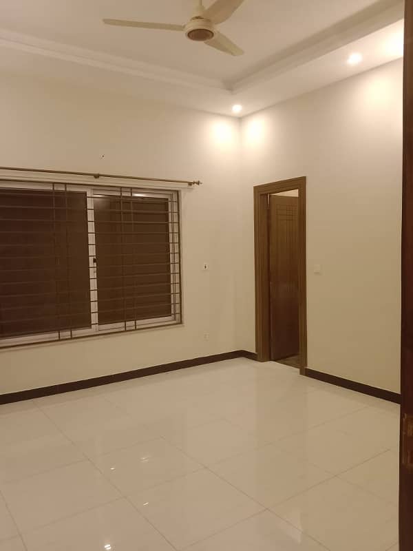 12 Marla House For Rent Available in Media Town 8