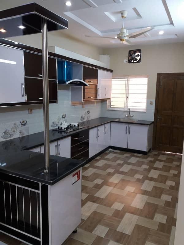 1 Kanal 3 Bed Upper Portion For Rent Available in DHA Phase 1 1