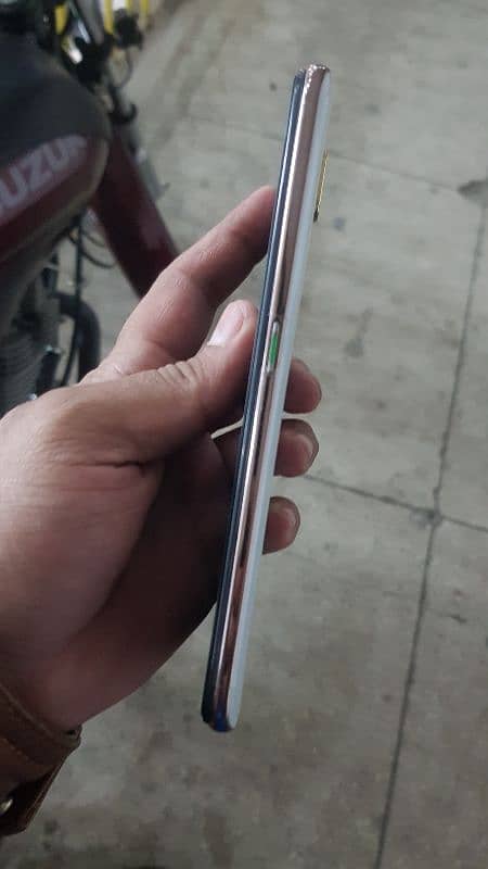 Oppo F11 6/256 With Box 7