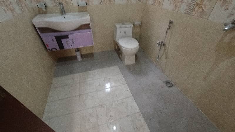 Spacious House Is Available For Sale In Ideal Location Of Al Hafeez Gardens 20