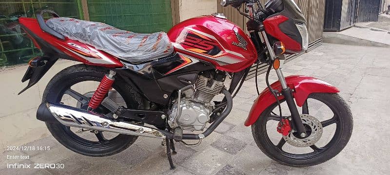 Honda CB 125F 2025 1