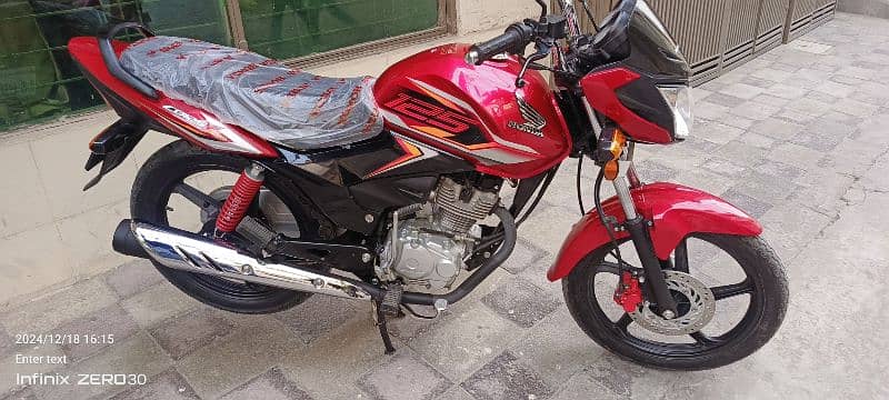 Honda CB 125F 2025 3