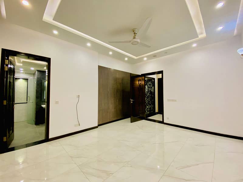 100% Original Add 1 Kanal Modern Luxury House Available For Rent Ac Install Gas Available in DHA Lahore Phase 6 10