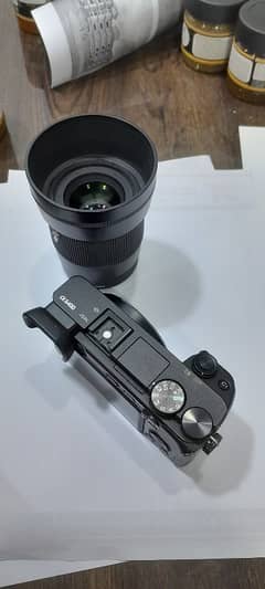 sony a6400 + sigma 30mm 1.4 DC DN with 2 extra batteries