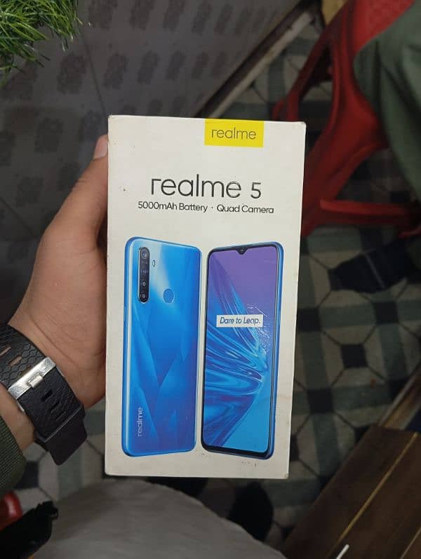 Realme 5     4/64 5