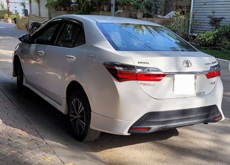 Toyota Corolla Altis 2021 5