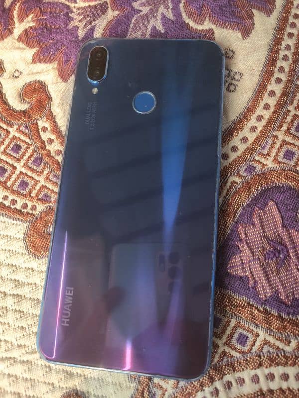 Huawei Nova 3i 0