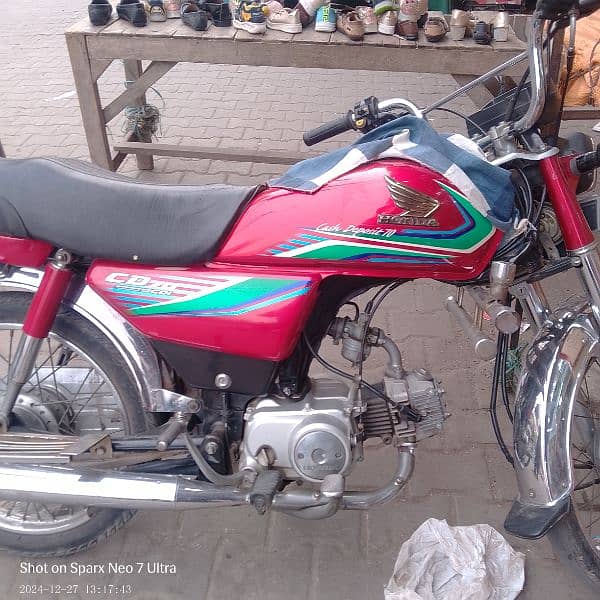 Honda CD 70 2017 in lush condition only Contact serious buyers 5