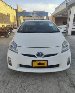 Toyota Prius G 1.8 2011 Model