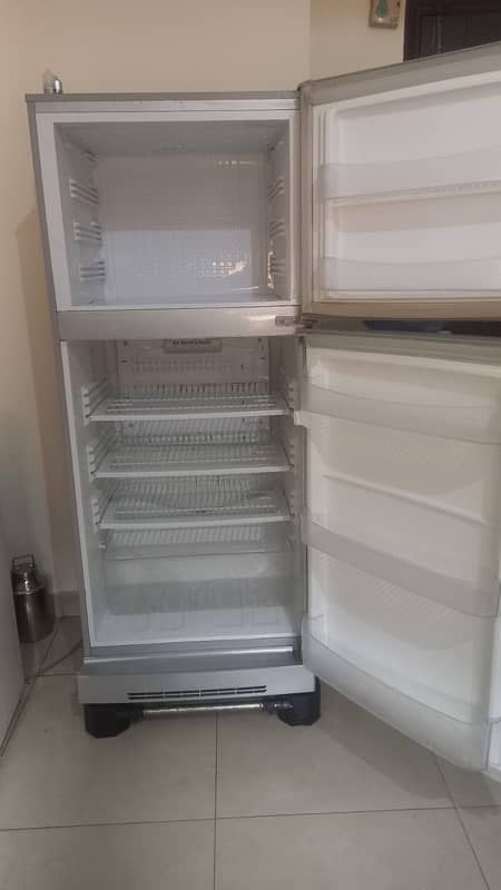 PEL FRIDGE 0