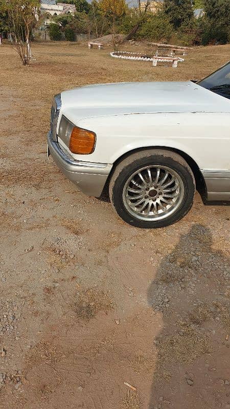 Mercedes W126  S class  1983 with 2JZ engine automatic 3