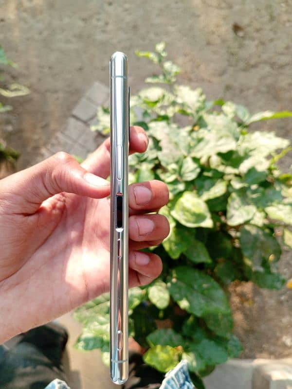 Sony Xperia 5 (non-pta) Whatsapp no: 03177509586 3