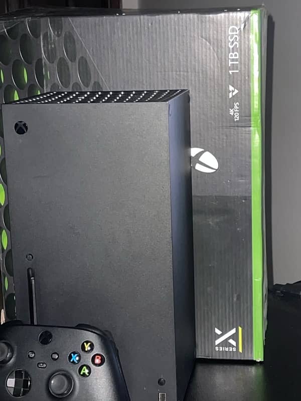 Xbox Series X | Almost brand new 0