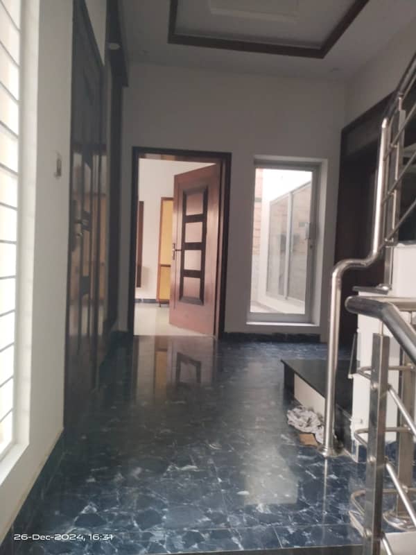 Wapk block 10 Mrla brand new type tailed floor house available for rent 6