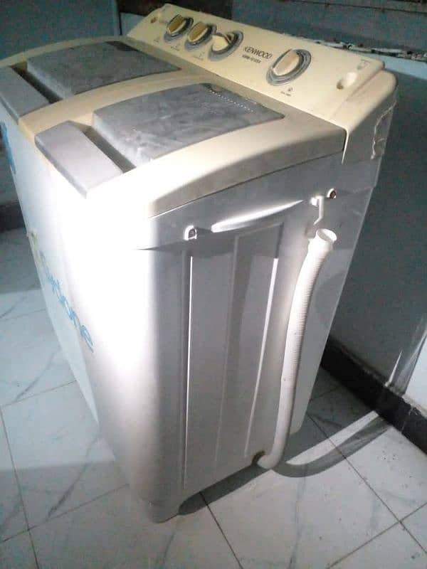 Kenwood Twin Tub washing machine 1