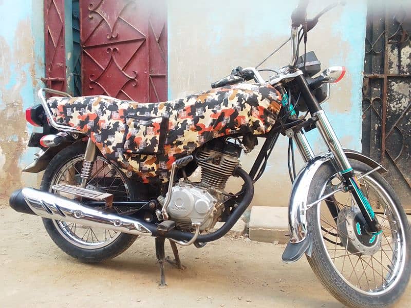 Honda 125 2020 ka 10 mahina Karachi no 0