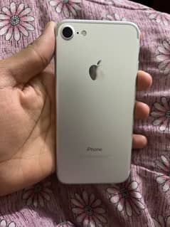 I phone 7 32gb jv lush condition