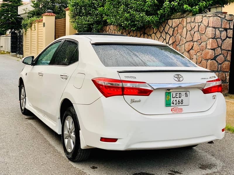 Toyota Altis Grande 2016 4