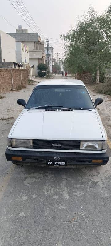 Nissan Sunny 1989 16