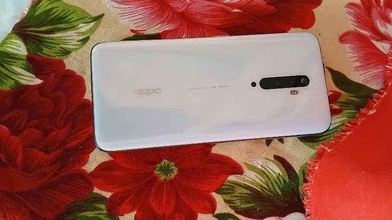 oppo reno2 f  8+3/128 1