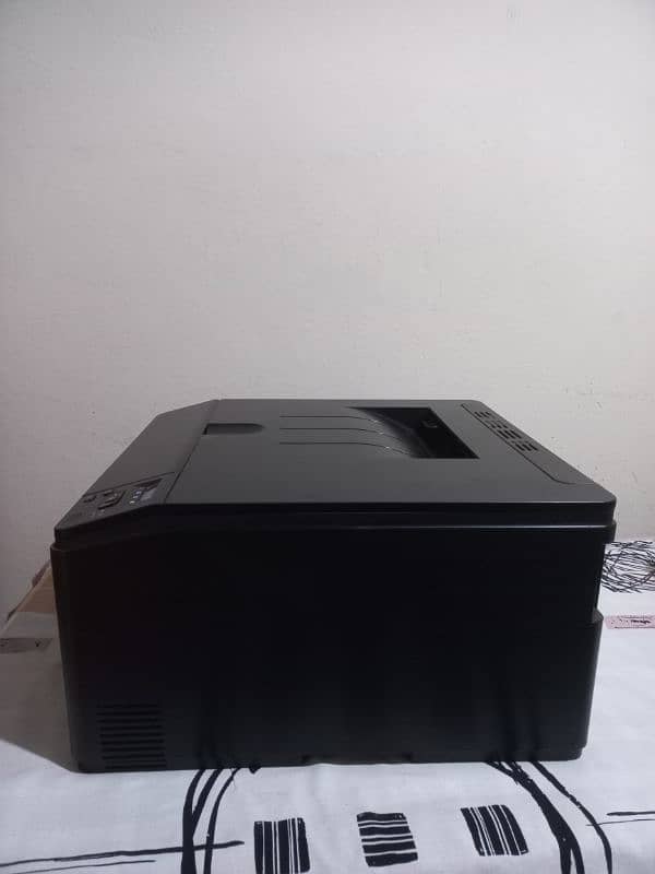 HP LaserJet Pro 200 color M251n printer 4