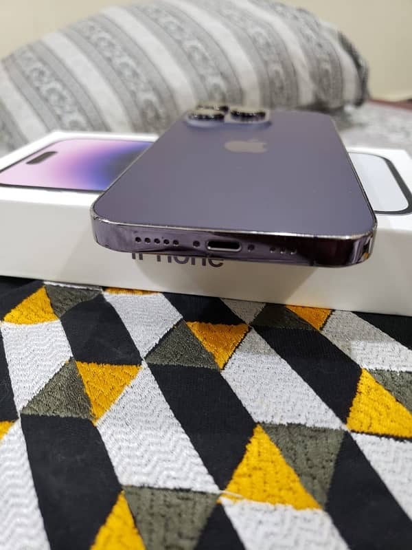 iphone 14pro with box 1