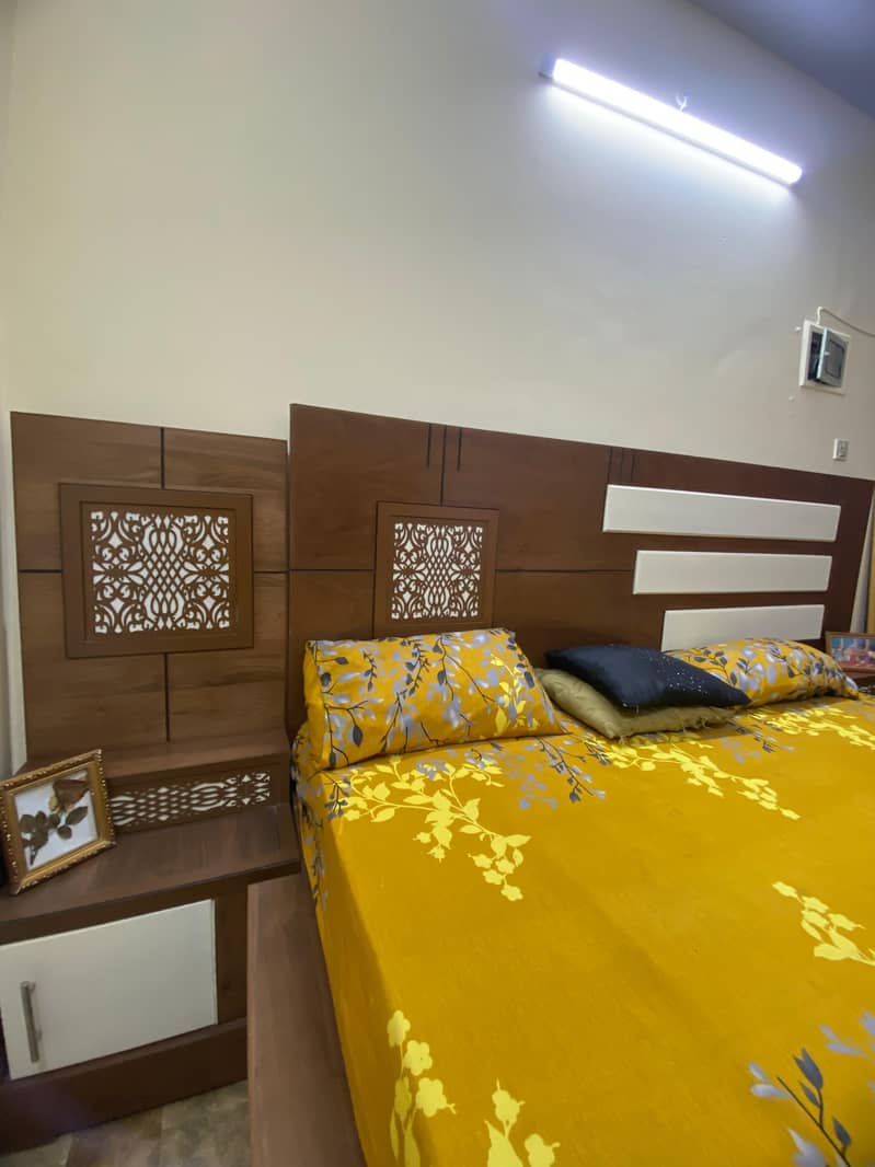 Urgent Sell Akhrot Lakri Furniture Floating Bed one week use 2