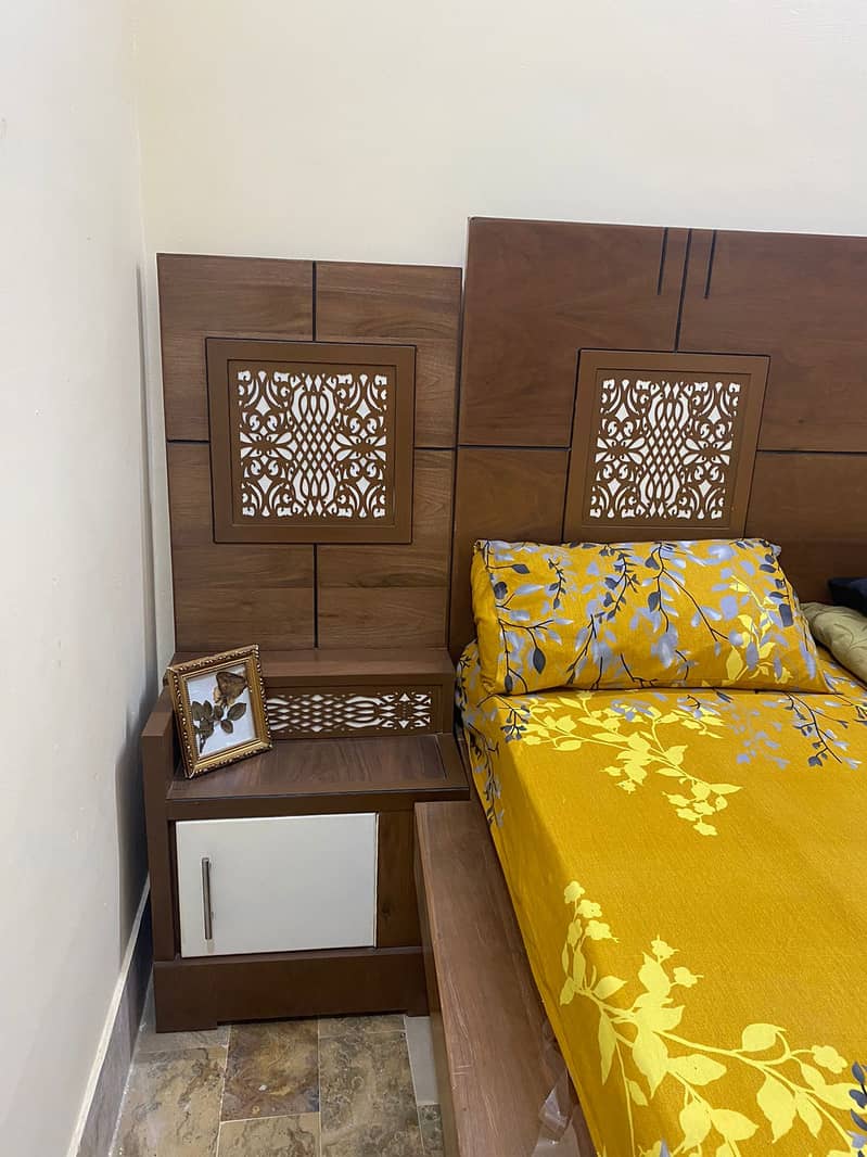 Urgent Sell Akhrot Lakri Furniture Floating Bed one week use 4