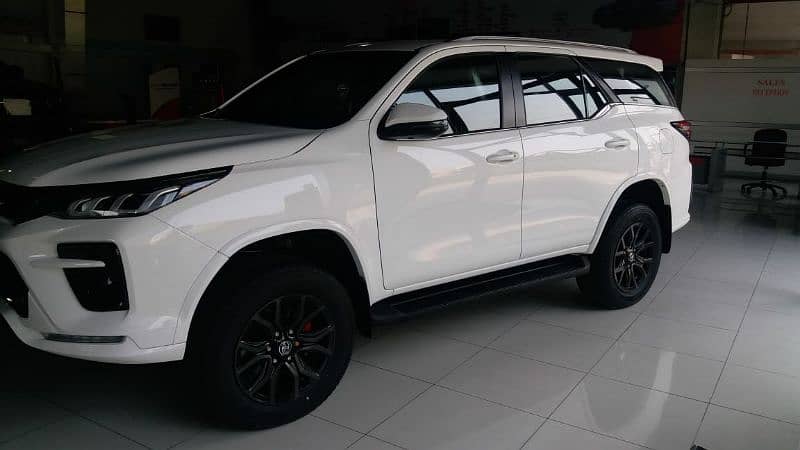 Toyota Fortuner grs 2024 0