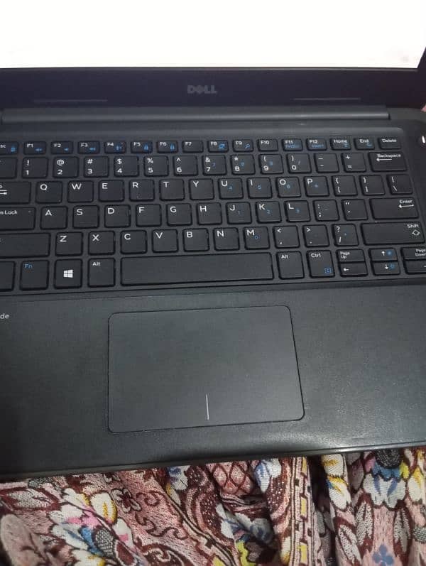 dell latitude 2