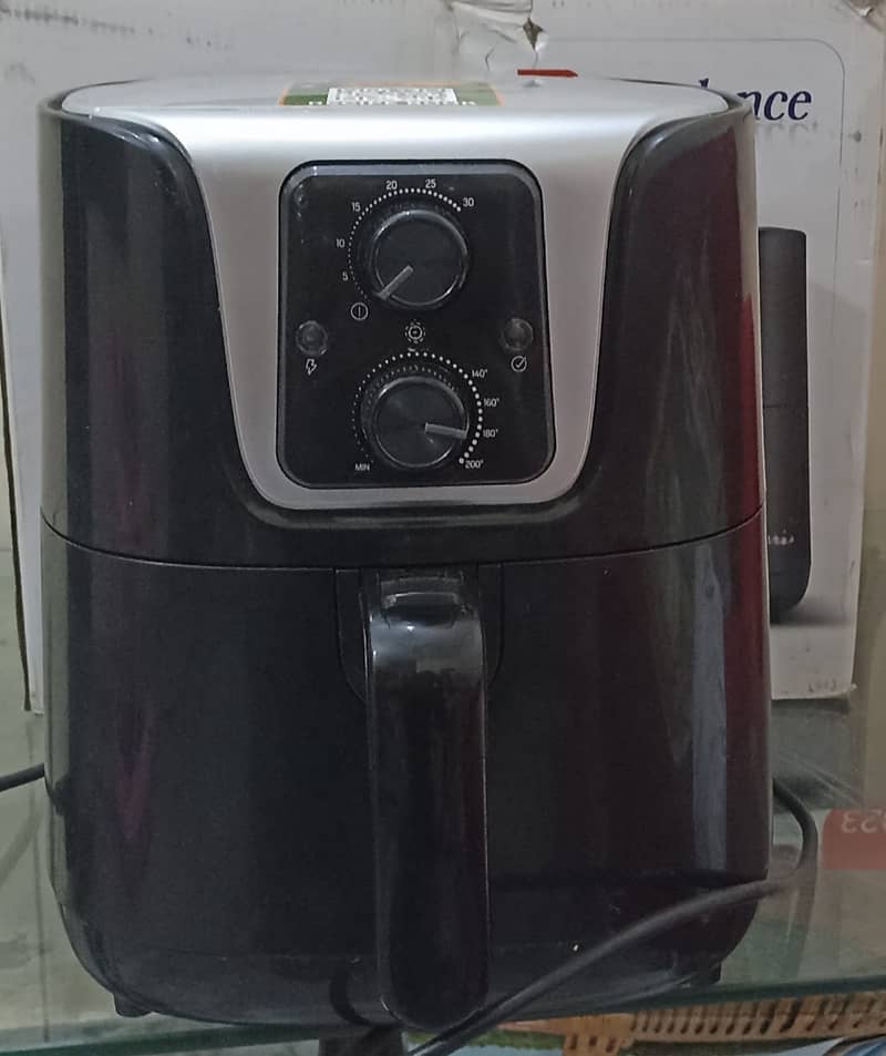 Air Fryer (Like a New) for Sale 1