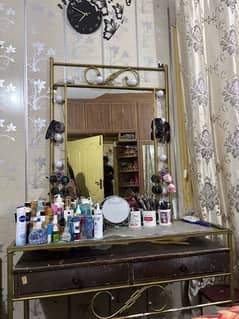 DRESSING TABLE