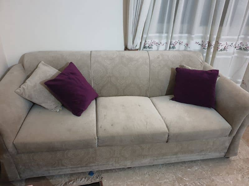 3 seater good quality sofa 0