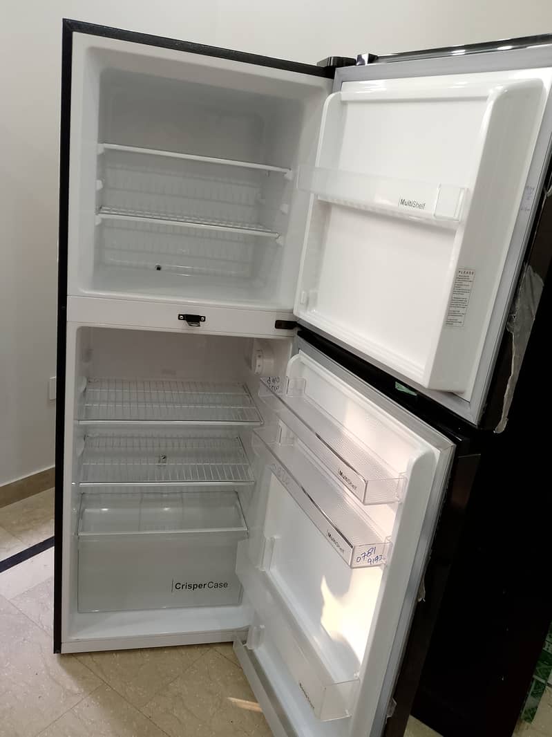 Refrigerator Model 9178 colour black for sale 4