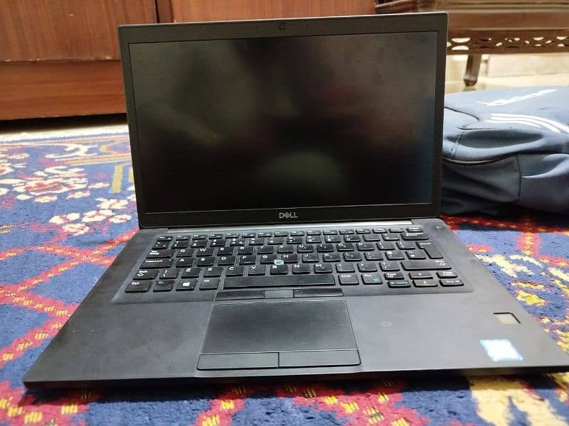 DELL LAPTOP LATITUDE 7490 ,,,COURE I7 8TH GENERATION, 0