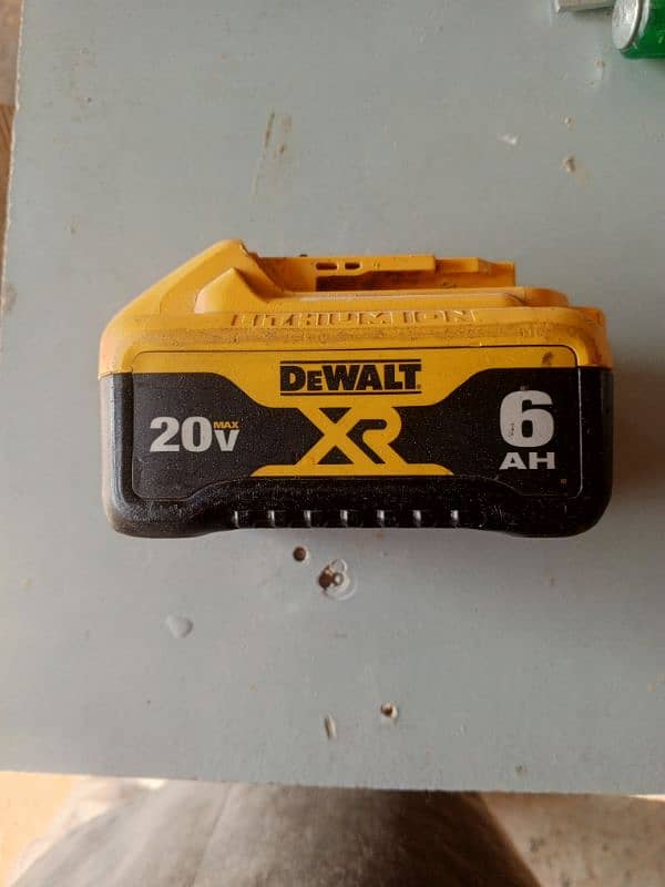 DeWalt 1