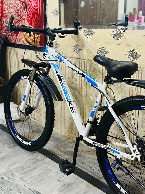 JIEBEIKE white bicycle in Good condition 2