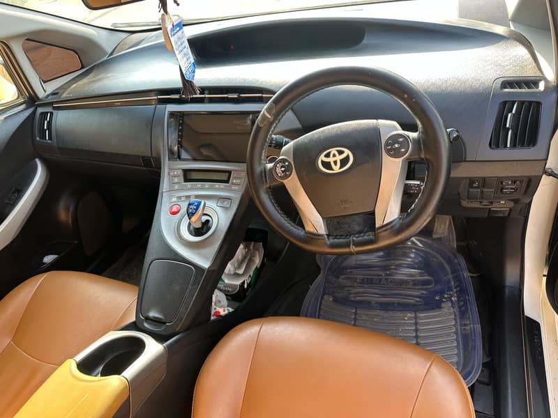 Toyota Prius 2012 12