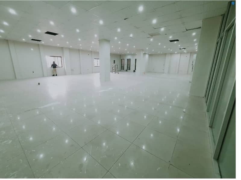 Investment Corridor And Builders Proudly Offer Area 3000 Square Feet Corporate Office Available For Rent In Main Boulevard Road Gulberg 3 Lahore 4