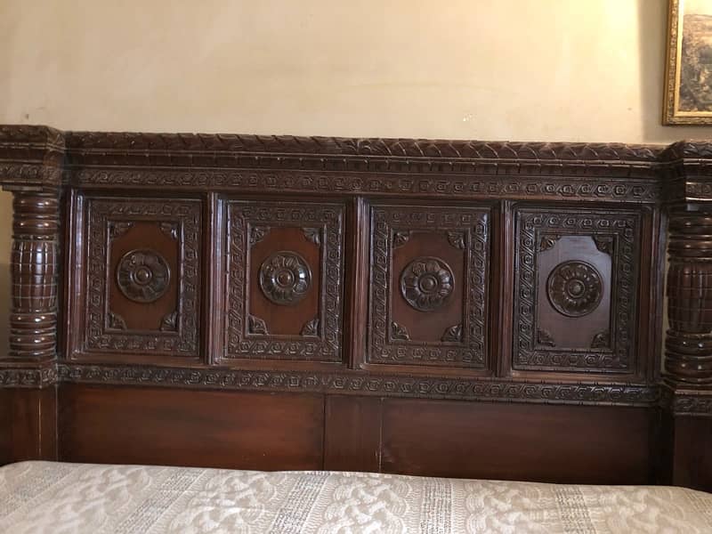 chinnioti carving wooden bed 1