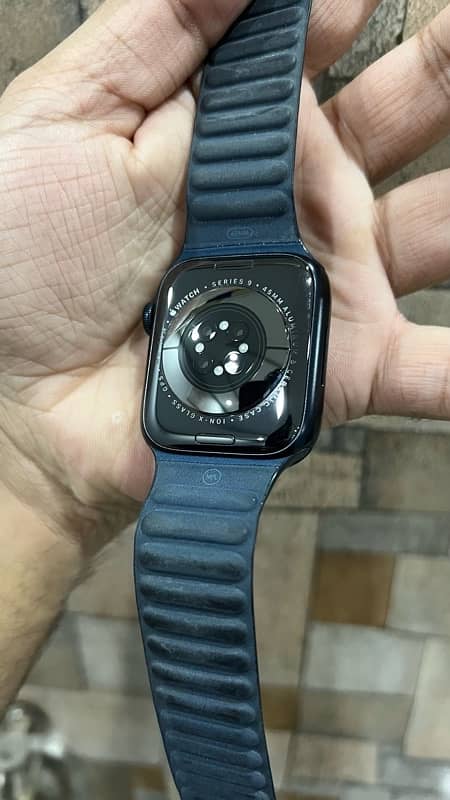 Apple Watch Series 9 45mm Complete Box 1