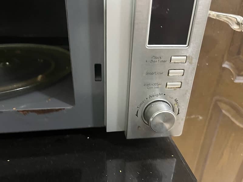 Microwave Oven Homeage 3 Years Old Only 14000 1