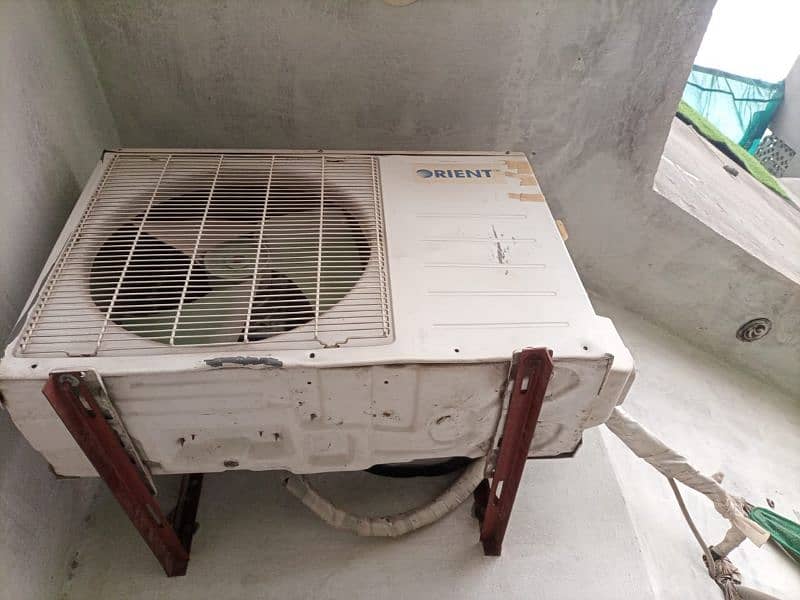 Orient 1 ton split Ac in fully working conditions very low electricity 0