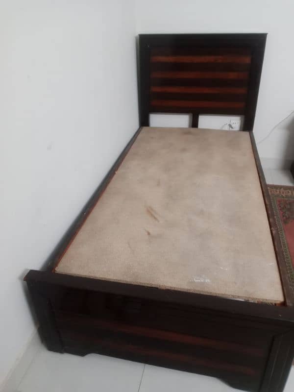 04 total wooden beds (without mattress ) 0